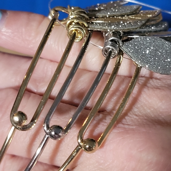 New bundle of leaf bangles and matching leaf earrings - Picture 5 of 8